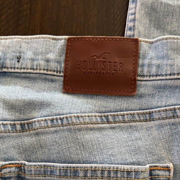 Hollister Men's Slim Jeans in Light Blue 31W x 32L - Picture 6 of 7
